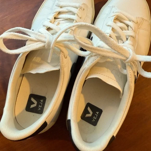 Veja Cream and Black Casual Sneakers - Picture 3 of 6